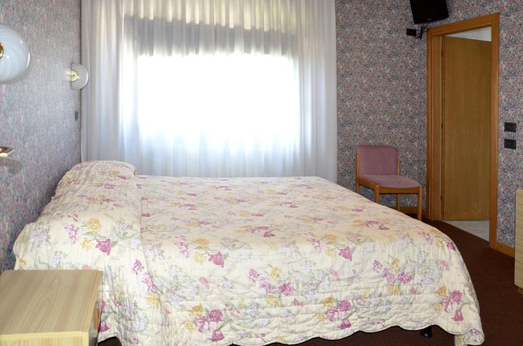 Hotel Cervo Bormio Room photo