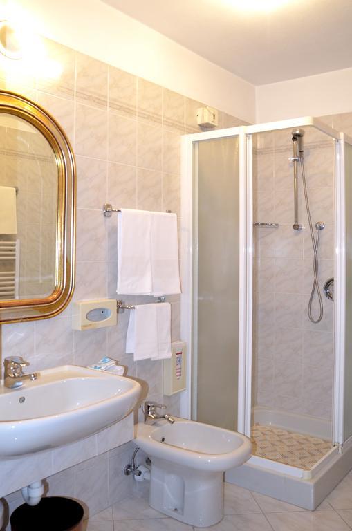 Hotel Cervo Bormio Room photo