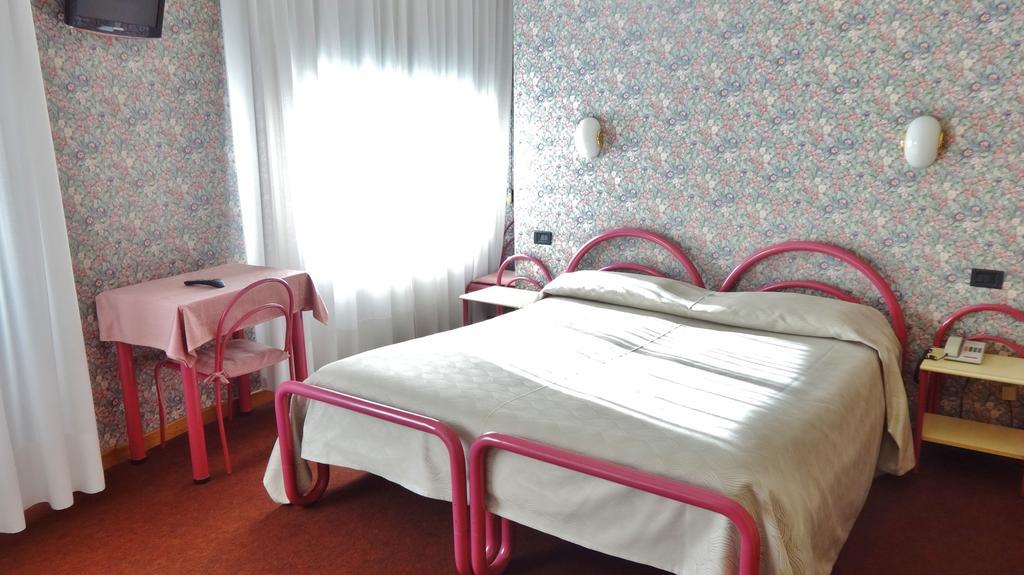 Hotel Cervo Bormio Room photo
